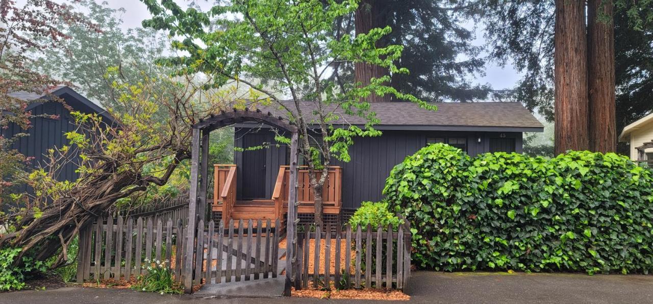 Green Meadow Chalet